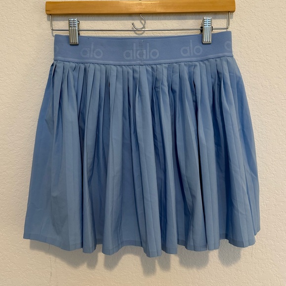 ALO Yoga Pleated Skirt Light Blue - Picture 2 of 5
